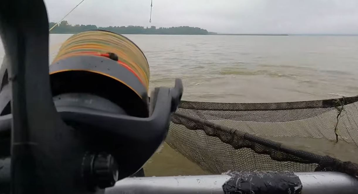 Ein heißer Drill. (Screenshot vom Video)